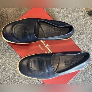 SALVATORE FERRAGAMO Men's Capraia Blue Marin Calf Size 9 Espadrilles LS Mignon